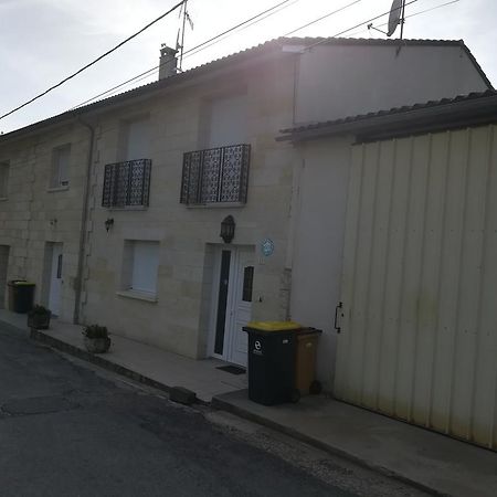 Gite Du Vignoble Sidky Lussac  Exterior photo