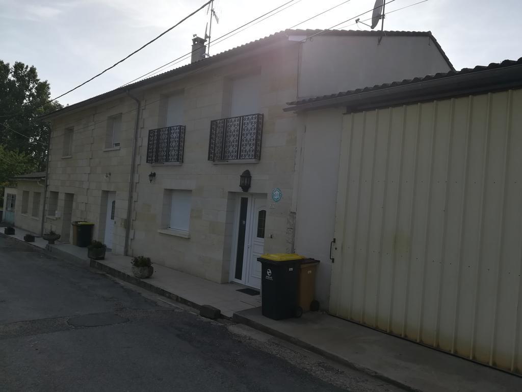 Gite Du Vignoble Sidky Lussac  Exterior photo